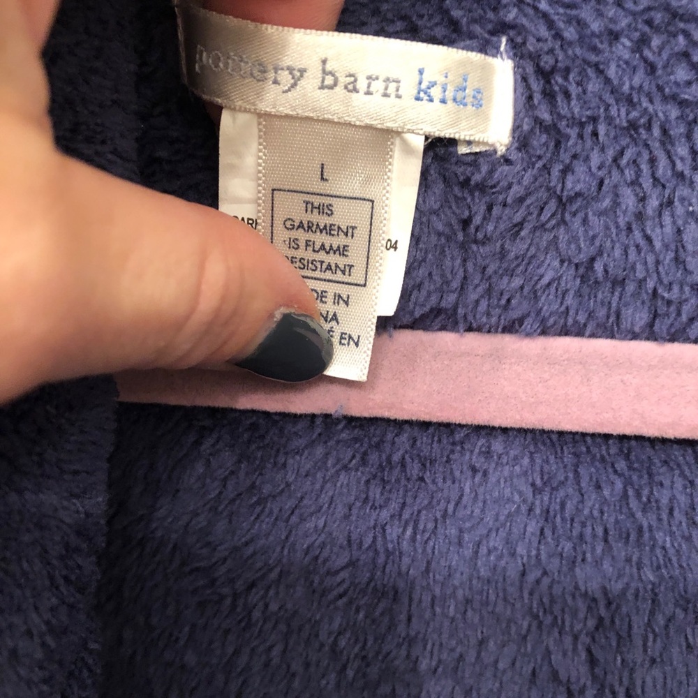 🐶Pottery Barn Kids Robe - Picture 2 of 5